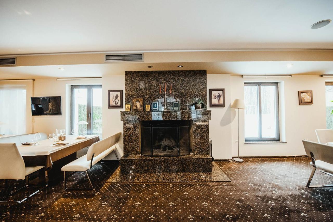 Hotel Villa Ekaterina Vakarel Luaran gambar